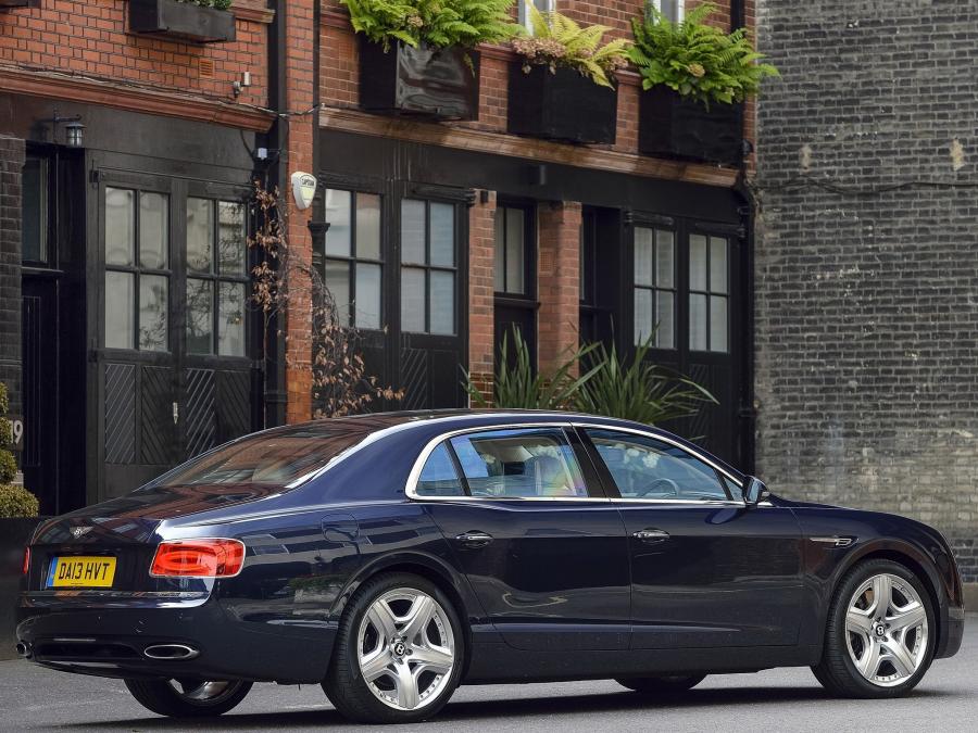  Bentley Flying Spur 2013 года  (UK) (фото 4 из 9)